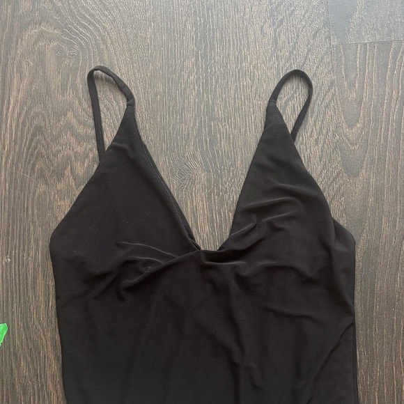 Eclipse Elegant Black Midi Dress - Picture 3 of 6